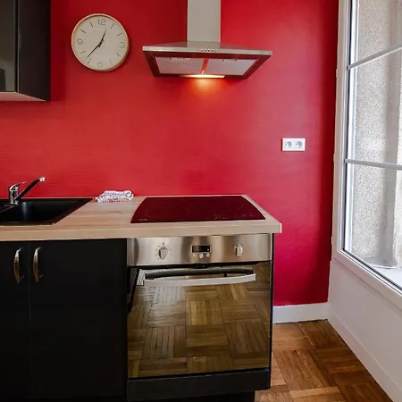 Apartment Grand F2 Refait A Neuf, Plein Coeur Centre *