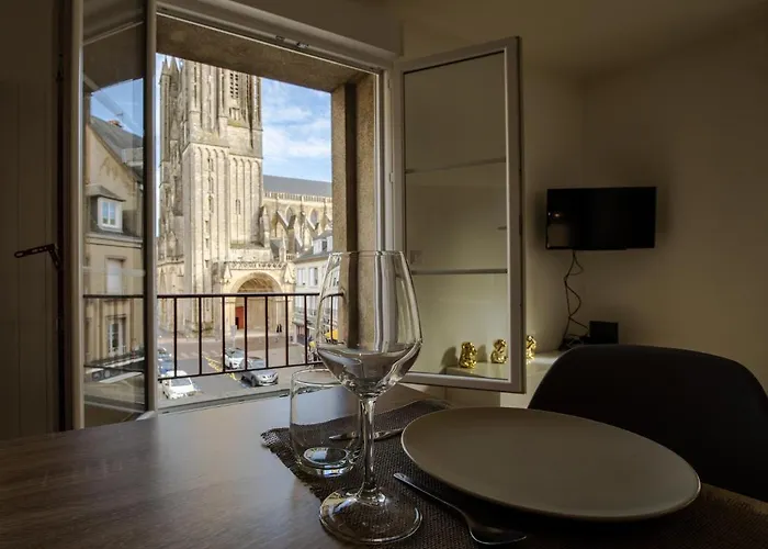 Grand F2 Refait A Neuf, Plein Coeur Centre