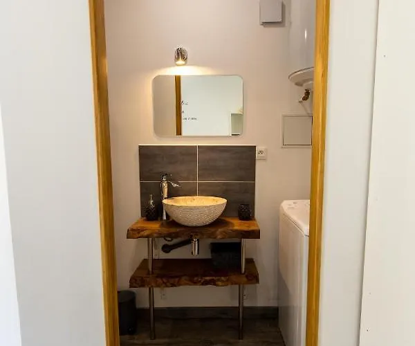 Grand F2 Refait A Neuf, Plein Coeur Centre Apartment